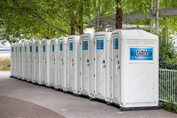 Porta potty delivery and setup in Holden, MO